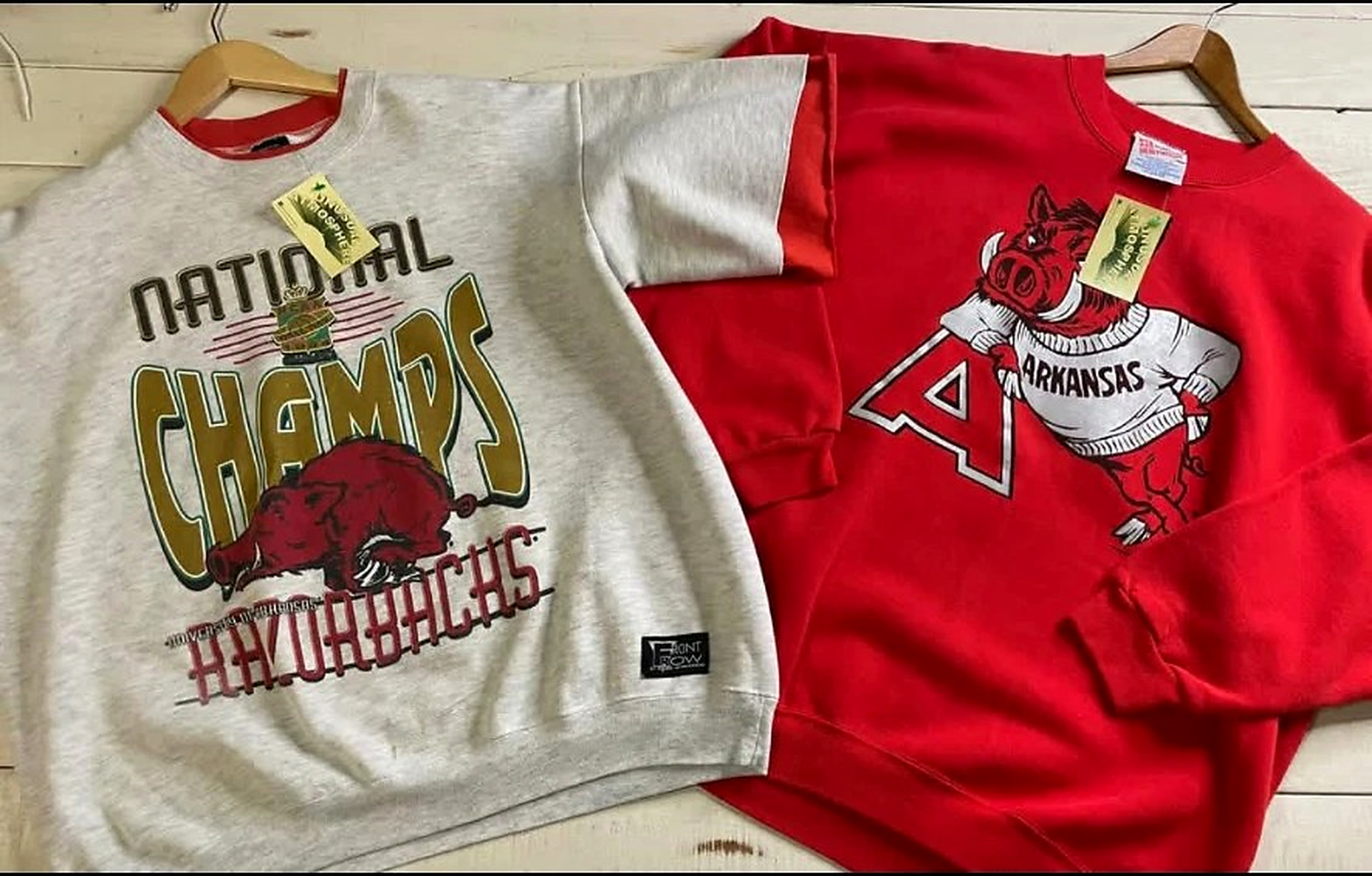 Vintage Arkansas sweatshirts at 870