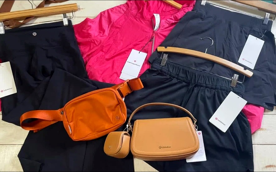 Women clothing available at 870